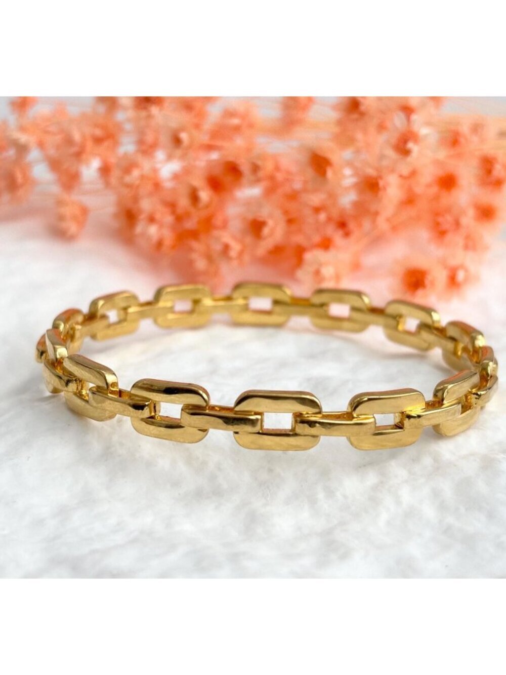 Gold Toned Geometric Chainlink Vintage 80's Style Bangle Bracelet